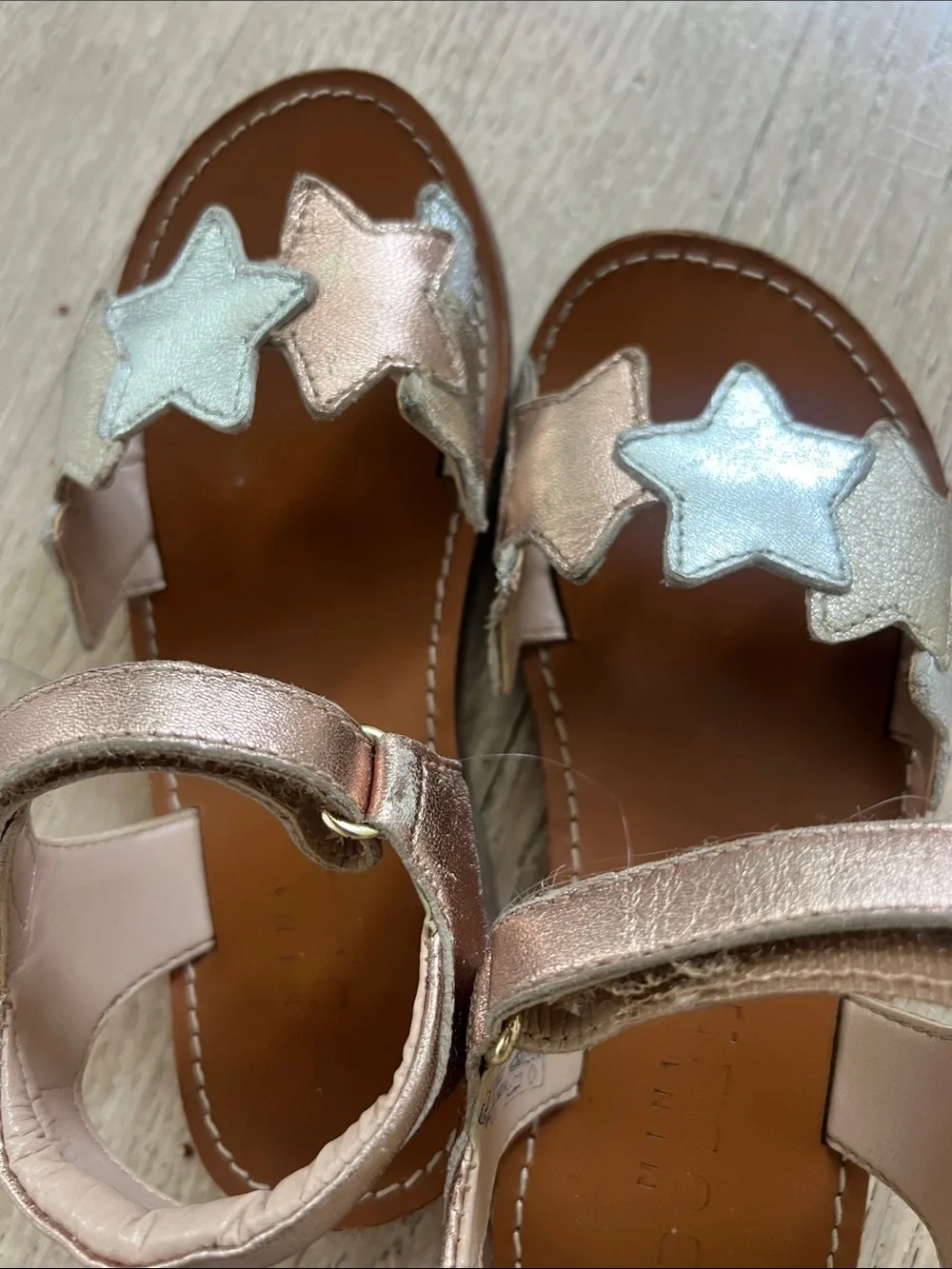 Kids Star Accent Metallic Sandals - Pink/Gold